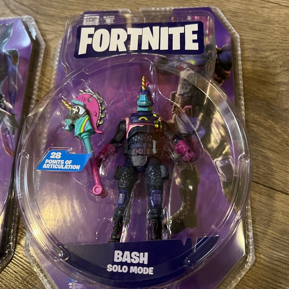 2 Fortnite Figures Lynx & Bash New - Picture 2 of 3